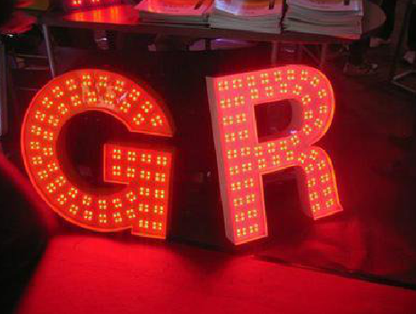 盘州LED发光字常见的安装误区。